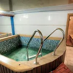 Hotel Vatra *