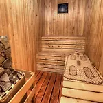 Vatra Hotel *