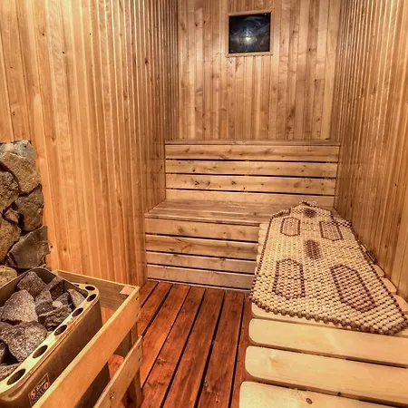 Vatra Hotel *